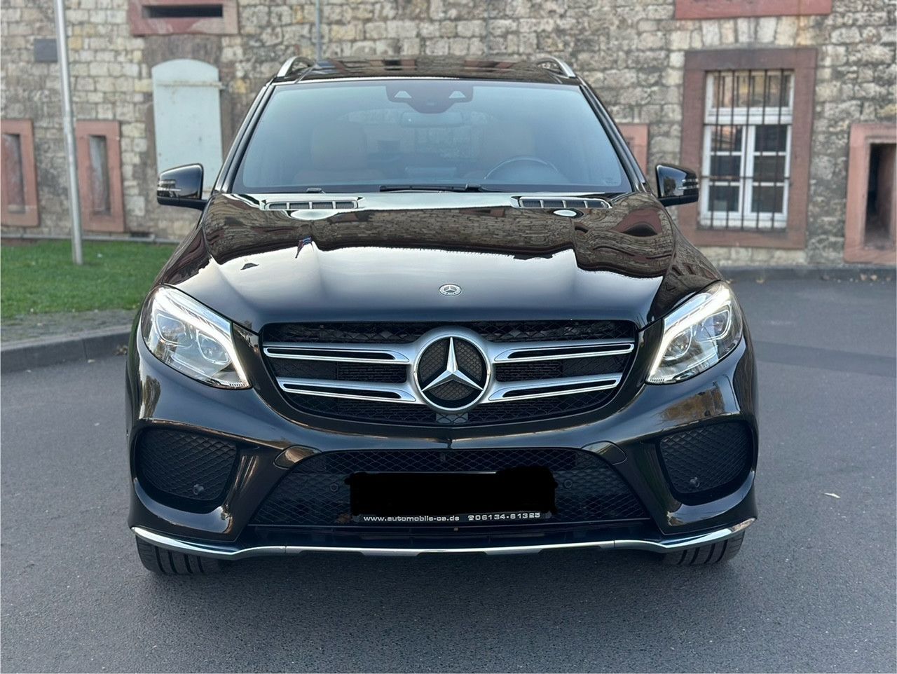 Fahrzeugabbildung Mercedes-Benz GLE 400 4MATIC AMG LINE*PANORAMA+20´LM+KAMERA*