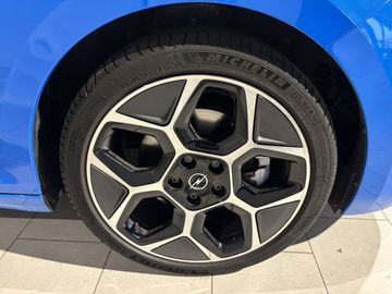 Fotografie 4 des Opel Astra Sports Tourer 1.2 Turbo Automatik GS