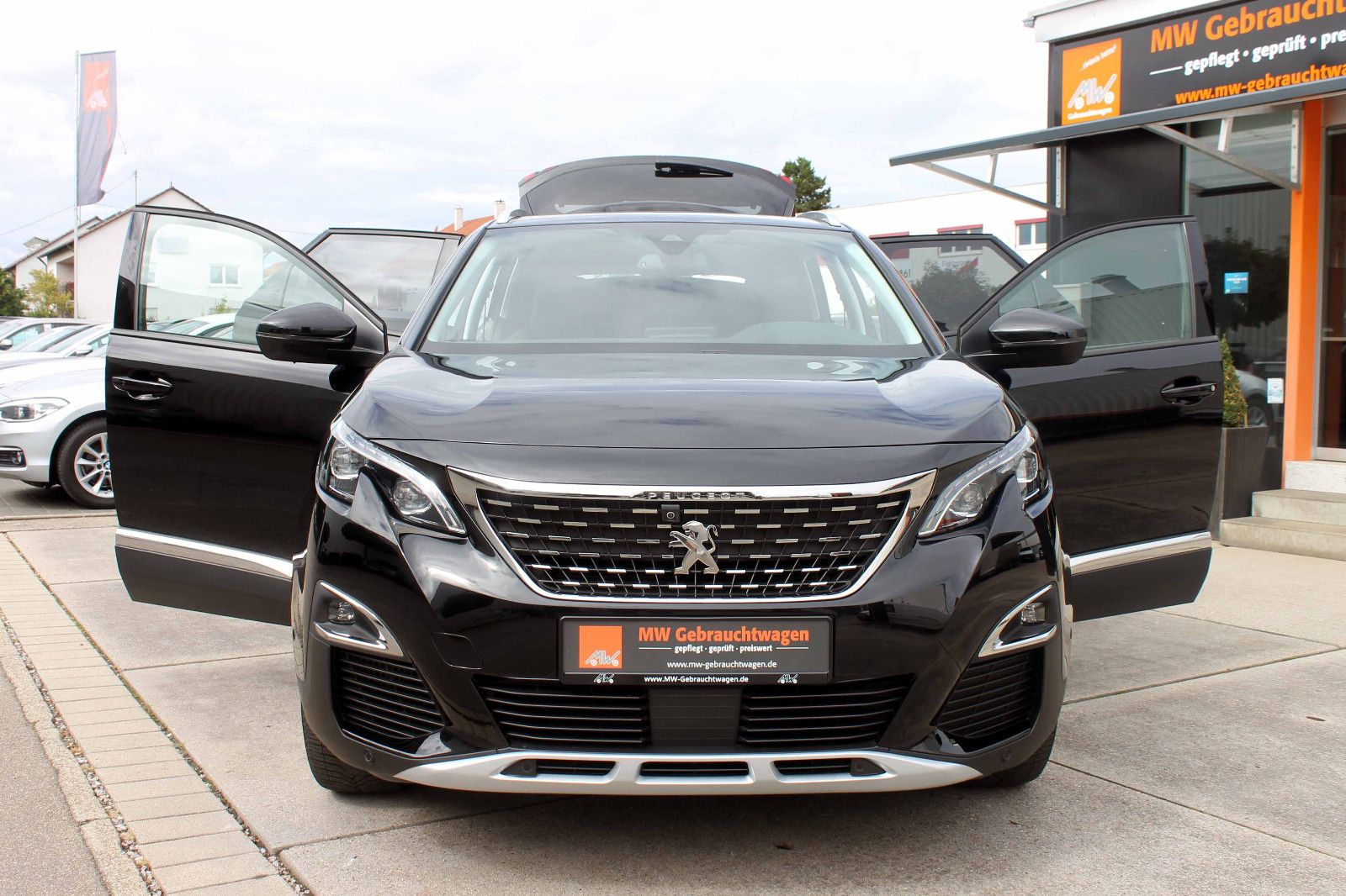 Fahrzeugabbildung Peugeot 3008 PureTech 180 Allure LED ACC 360° PANO SHZ