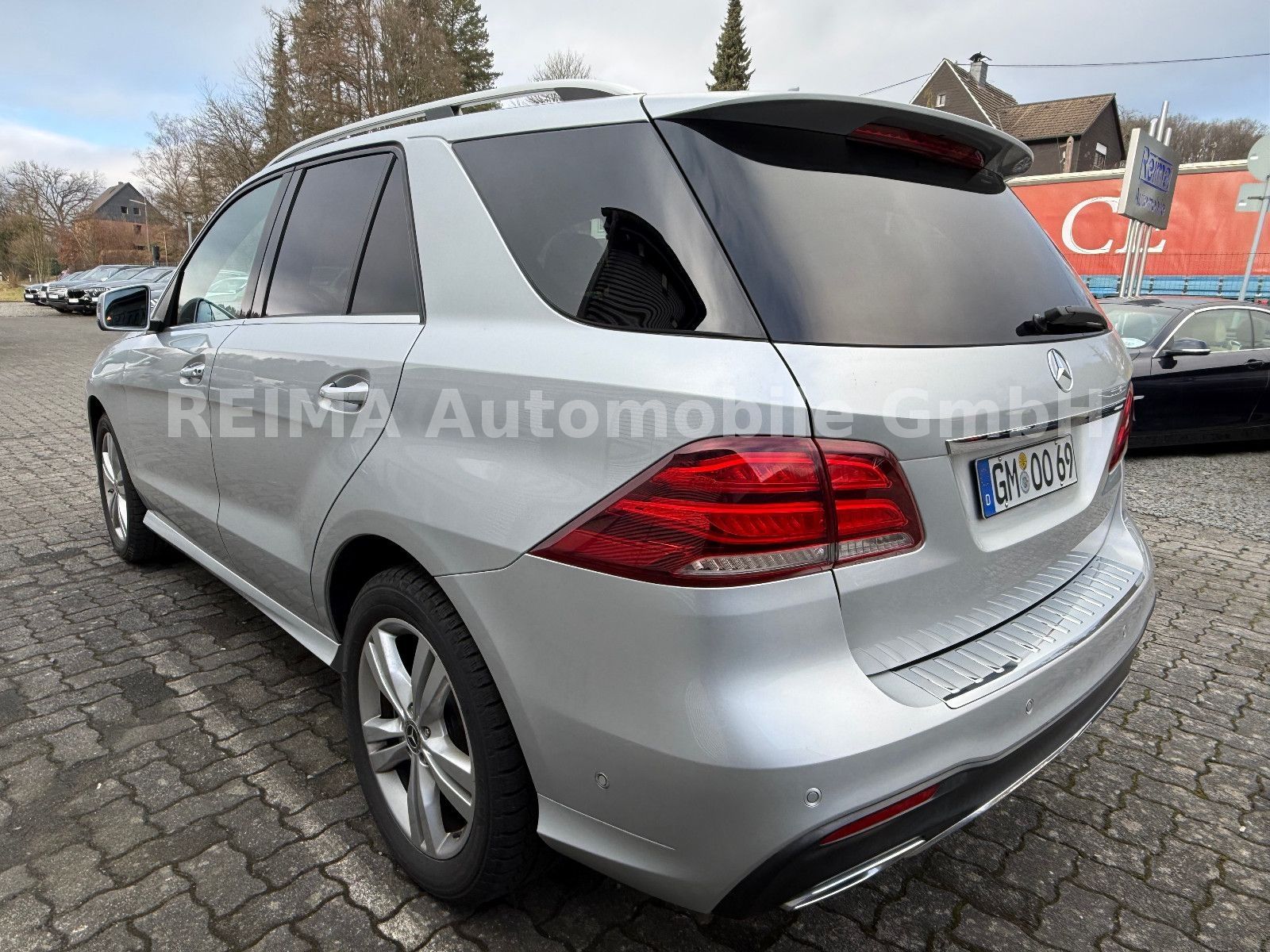 Fahrzeugabbildung Mercedes-Benz GLE 250 d AMG-Paket, LED, H&K, DAB, Leder