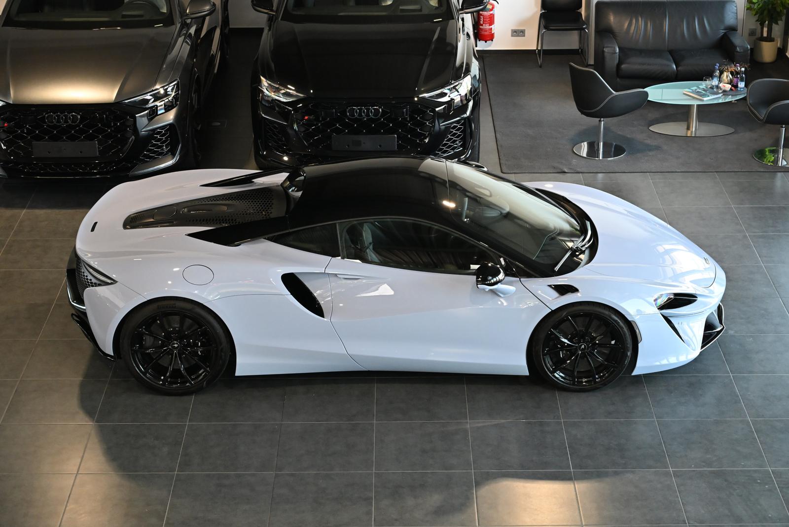 McLaren Artura MSO Ceramic Grey/Tech Lux/Technology Pack