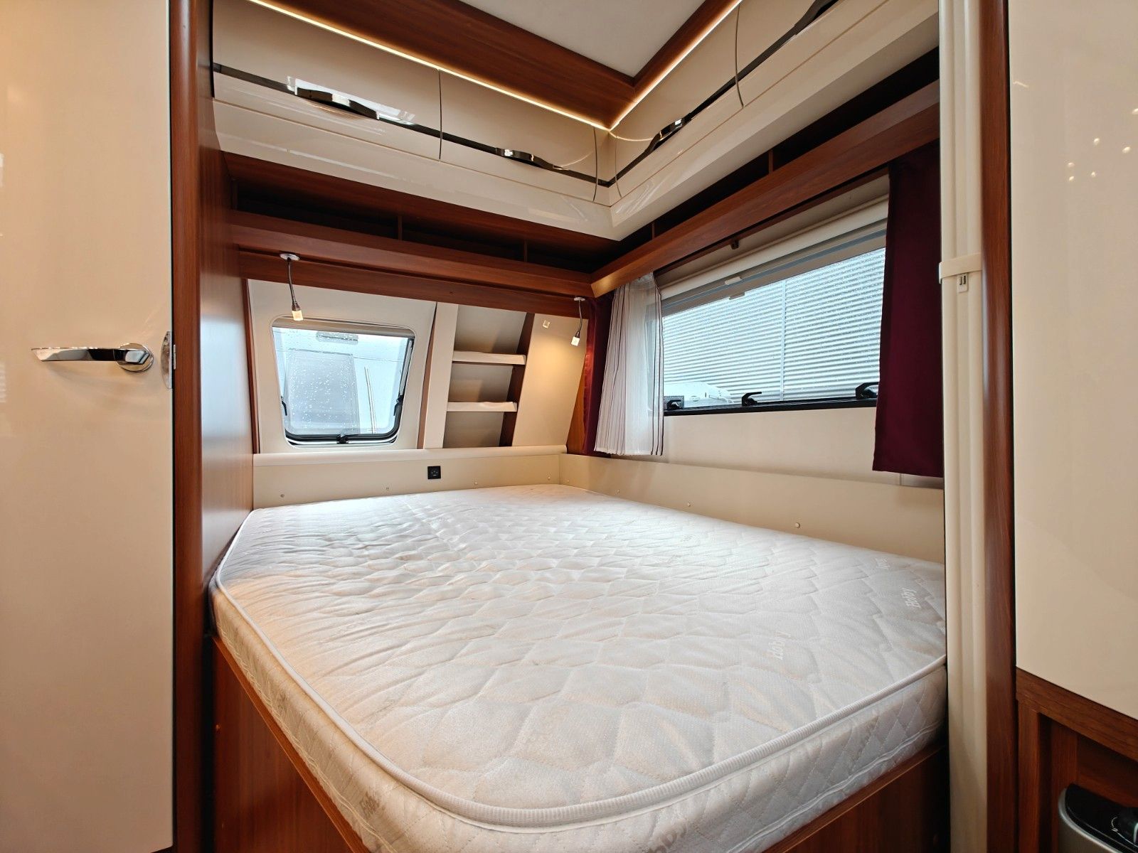 Fahrzeugabbildung Hobby Excellent 540 UFe - Fahrradträger, TV, 1.750kg -