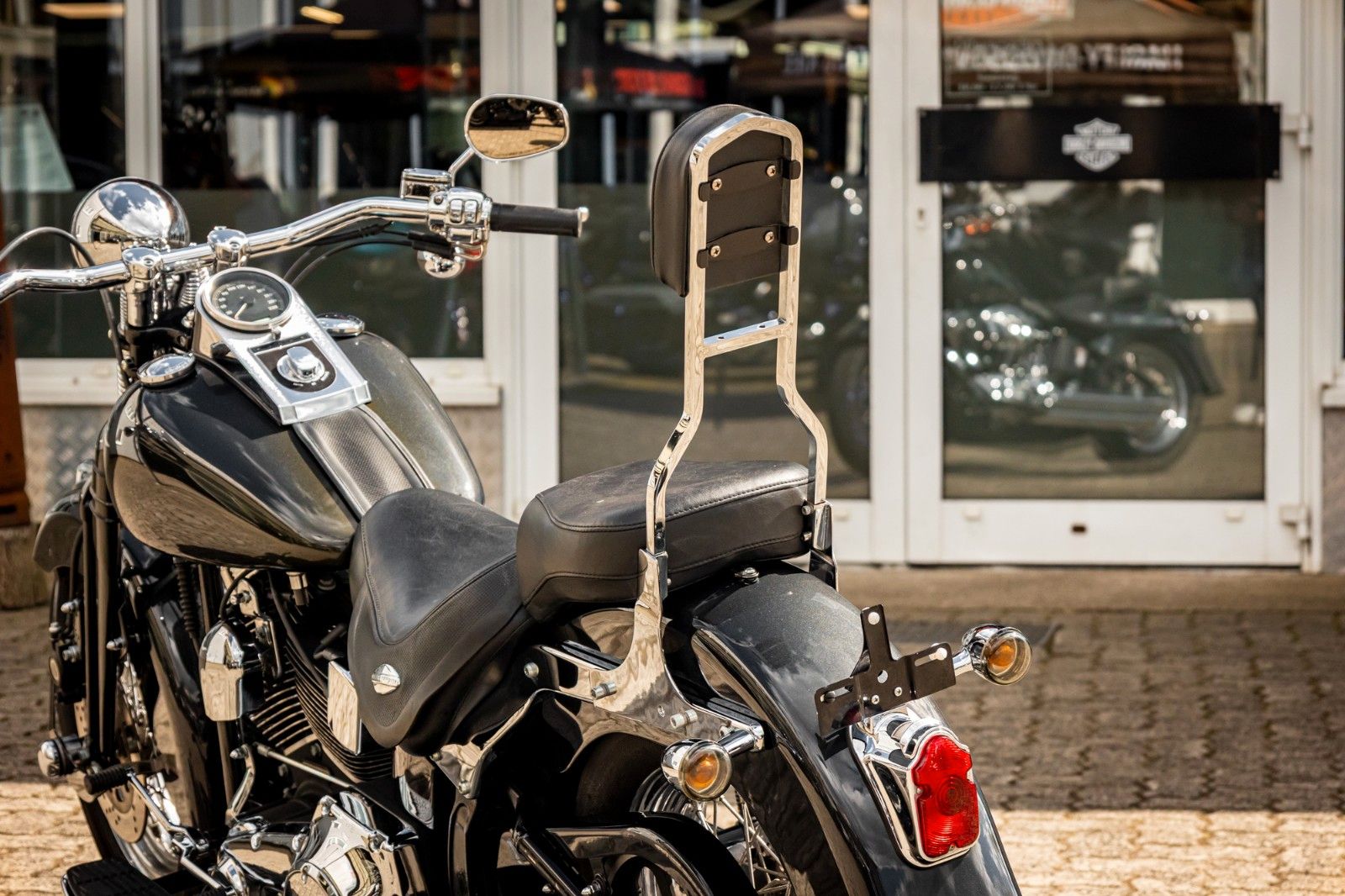 Fahrzeugabbildung Harley-Davidson FLSTSCI Springer Classic - Vance & Hines -