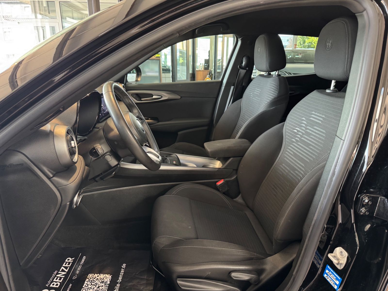 Fahrzeugabbildung Alfa Romeo Tonale Super/LED/PDC/CarPlay/Tempomat/ALU/1Hand