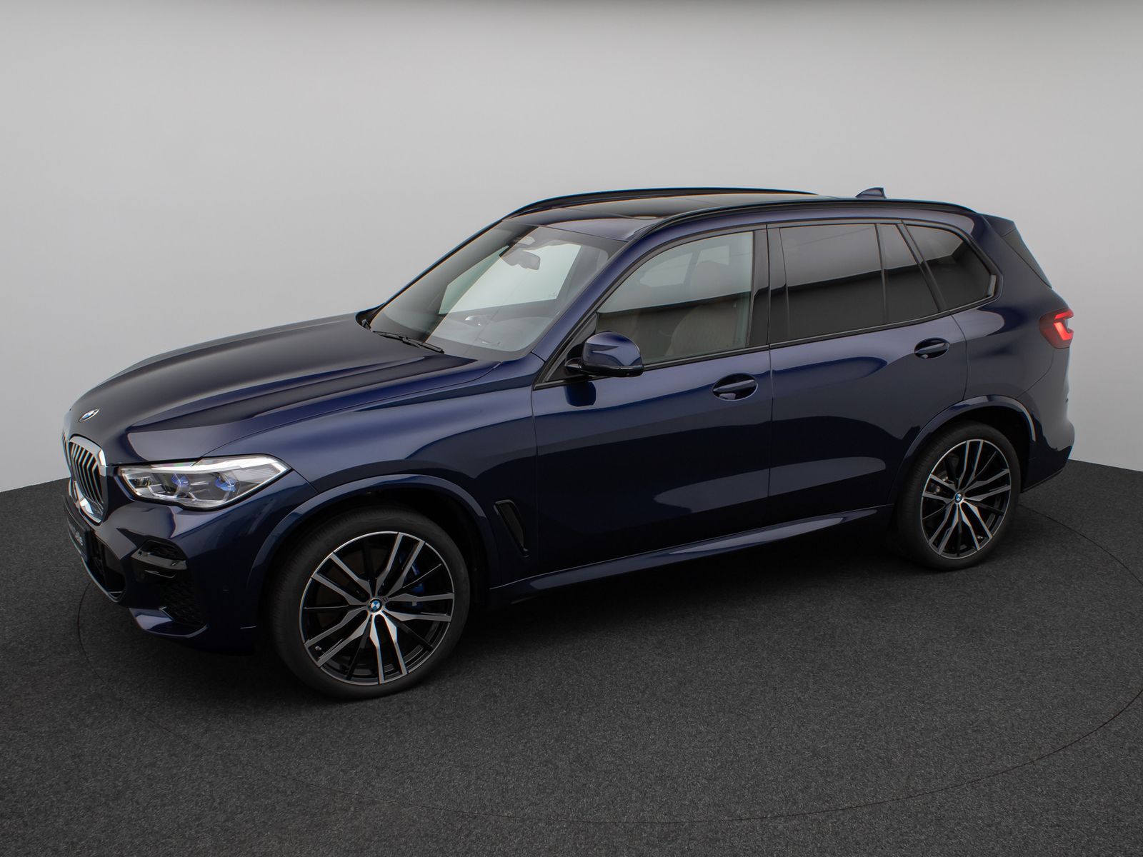 Fahrzeugabbildung BMW X5 xD40d M Sport Panorama Laser 360°B&W HUD 22"