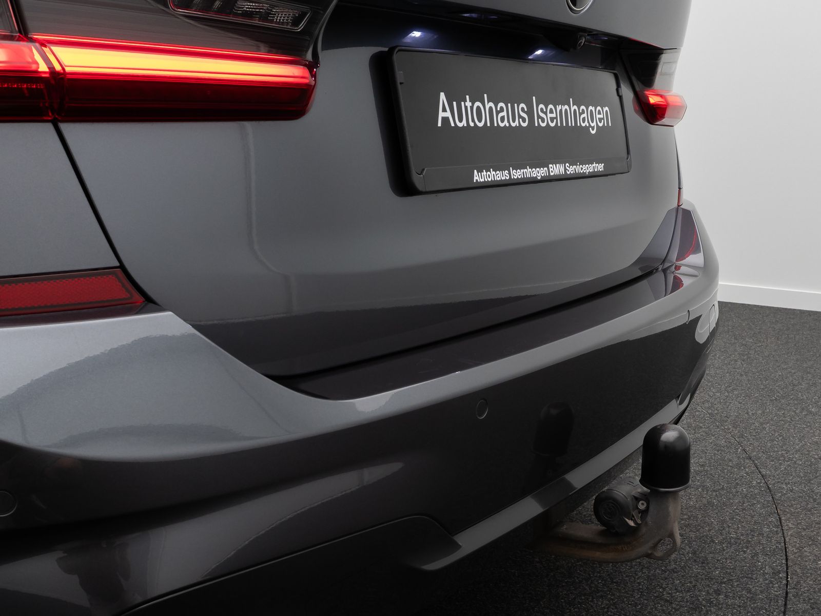 Fahrzeugabbildung BMW 330d xD M Sport DAB Kamera AHK Laser HiFi Komfor