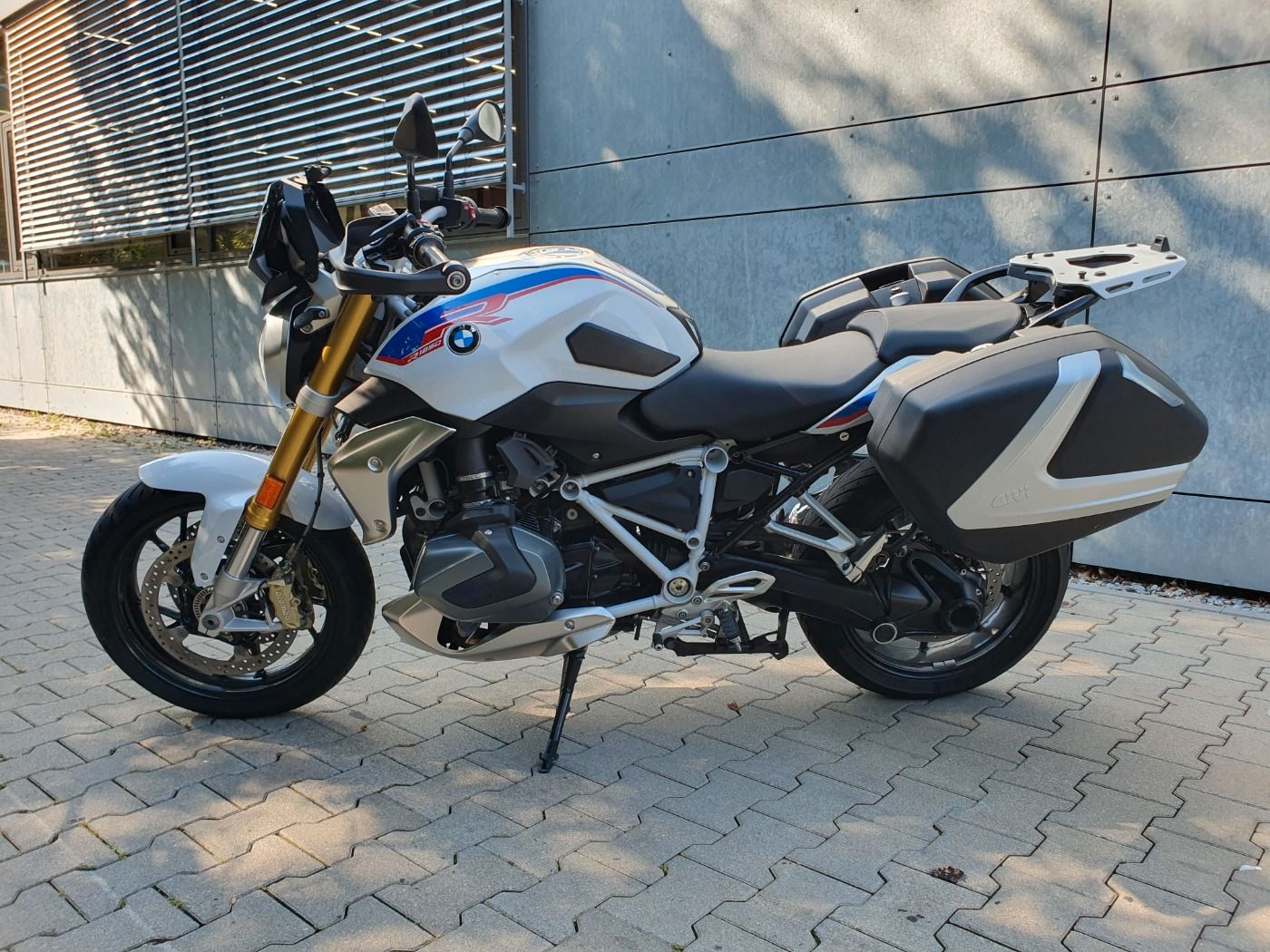 Fahrzeugabbildung BMW R 1250 R Style HP 3 Pakete