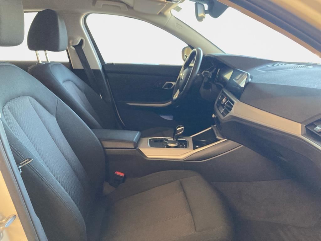 BMW 318i Lim. Advantage+DrivAssist+SHZ+wenigKM+KFZug foto 14