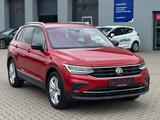 Volkswagen Tiguan 1.5 TSI Active °HUP°AHK°R-KAMERA°VC° - Volkswagen Tiguan mit Benzin-Antrieb: Rot, Beheizbare Frontscheibe