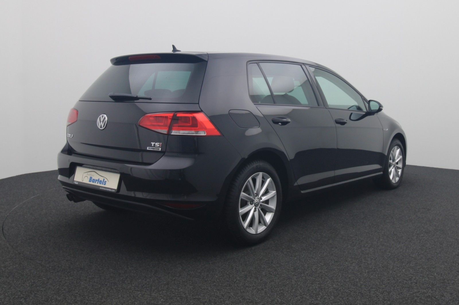 Fahrzeugabbildung Volkswagen Golf VII 1.4 Comfortline BMT DSG PDC NAVI