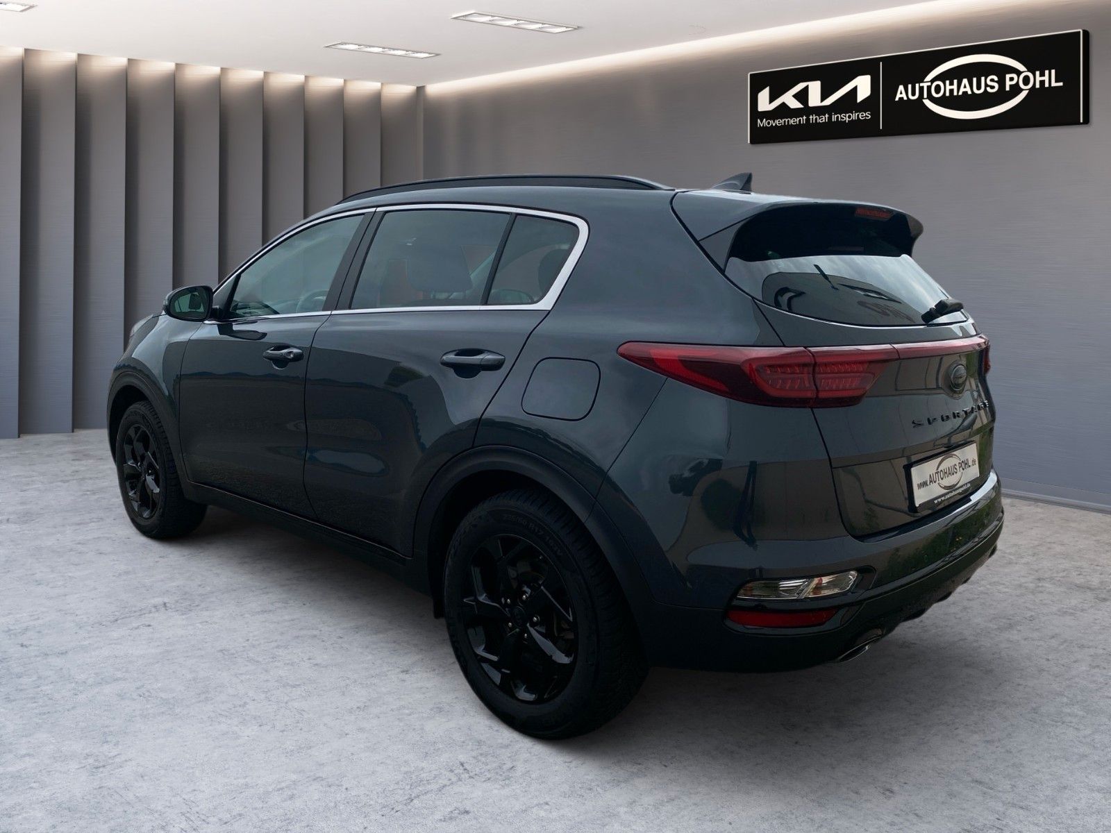 Fahrzeugabbildung Kia Sportage 1.6 GDI Black Edition Glasdach Leder