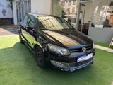Volkswagen Polo V Style BlueMotion PDC.SHZ.KLIMA.EF.1H.TOP - Volkswagen Polo: Schwarz, Bluemotion