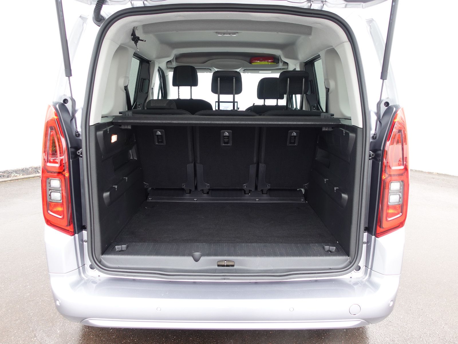 Fahrzeugabbildung Opel Combo Life 1.5 Diesel Automatik PDC,Kamera,Navi