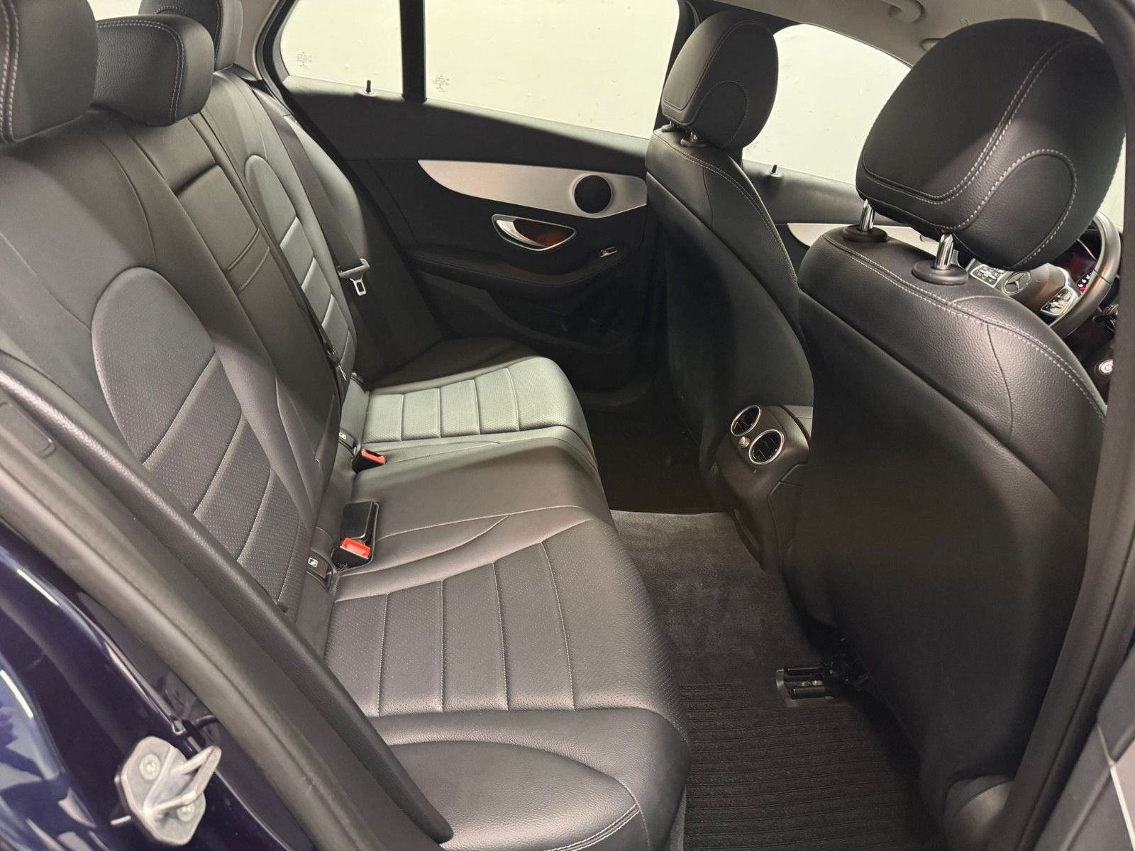 Fahrzeugabbildung Mercedes-Benz C 220 d T Autom. *AVANTGARDE*LUXURY*NAVI*SH*