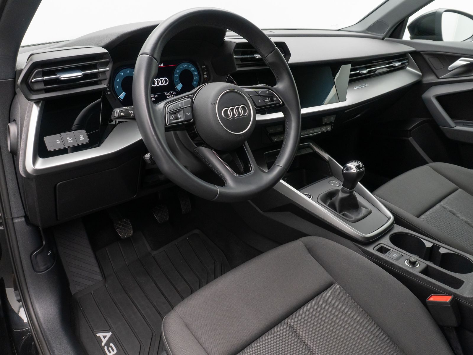 Fahrzeugabbildung Audi A3 35 TFSI Sportback LED PDC Sound Tempomat AHK