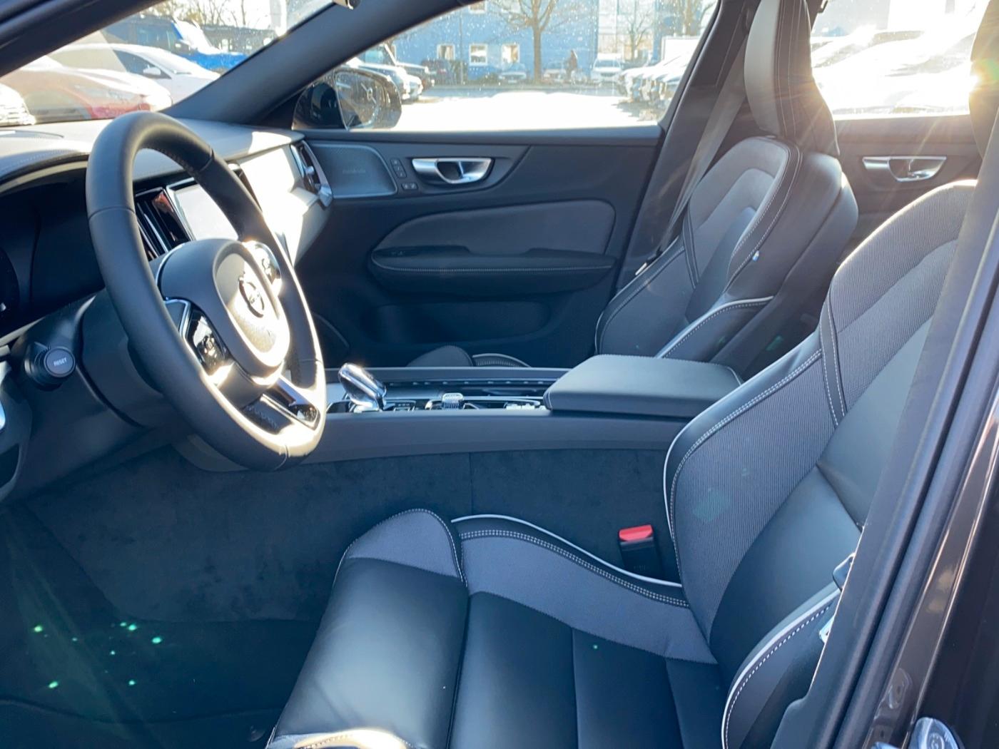 Volvo S60 Ultimate Dark AWD 360 ACC HUD LM