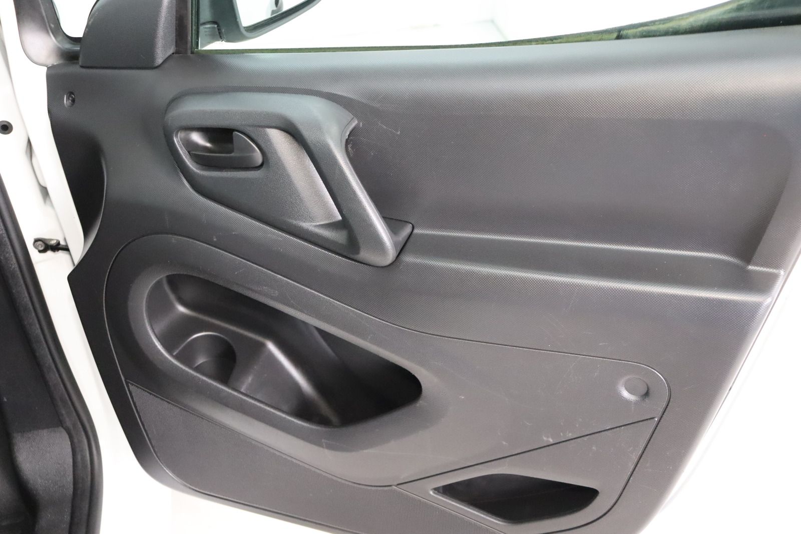 Fahrzeugabbildung Citroën Berlingo Kasten 1.6 HDi * 2 Schiebetüren * AHK *