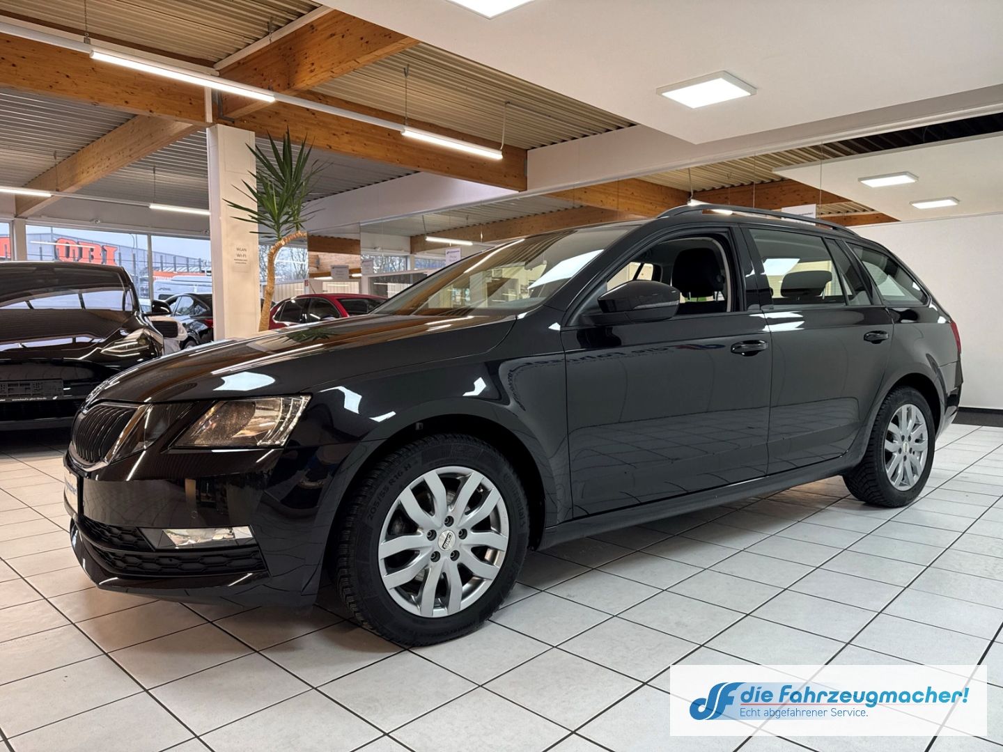 Fahrzeugabbildung SKODA Octavia Combi Ambition Sperrdiff. Apple CarPlay