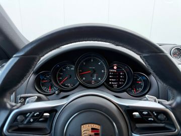 Porsche Cayenne - 12
