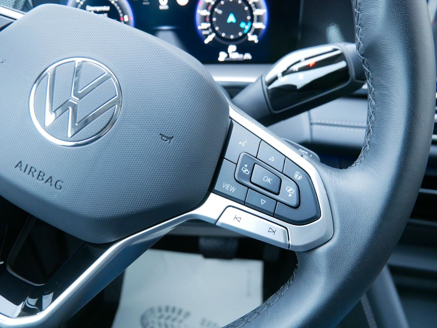 Fahrzeugabbildung Volkswagen Tayron 2.0 4Motion NEU64T 7-Sitzer Matrix AHK DC