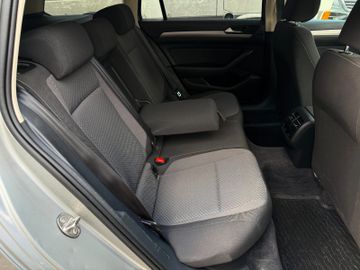 Volkswagen Passat - 10