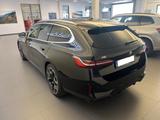 BMW i5 eDrive40 Touring  M-Sport AHK Garantie 2029 - BMW i5 mit Schiebedach