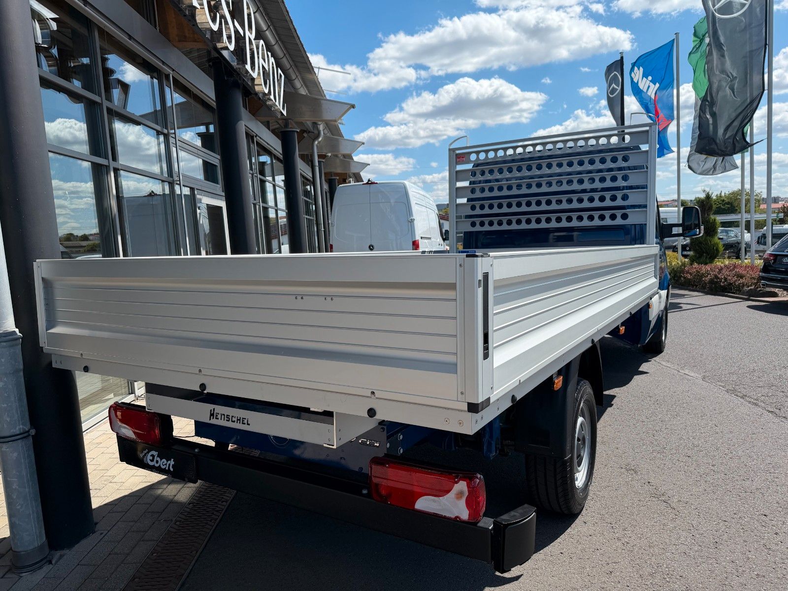 Fahrzeugabbildung Mercedes-Benz Sprinter 317 CDI 4325 Pritsche Klima Navi