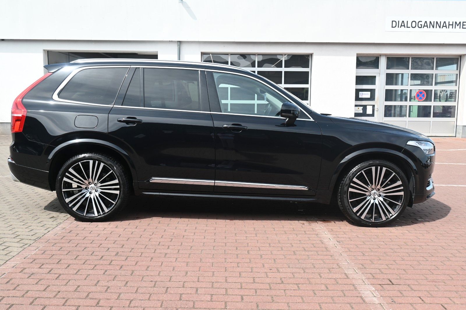 Fahrzeugabbildung Volvo XC90 T8 Inscription Expr. PHEV*360°*LUFT*PANO*