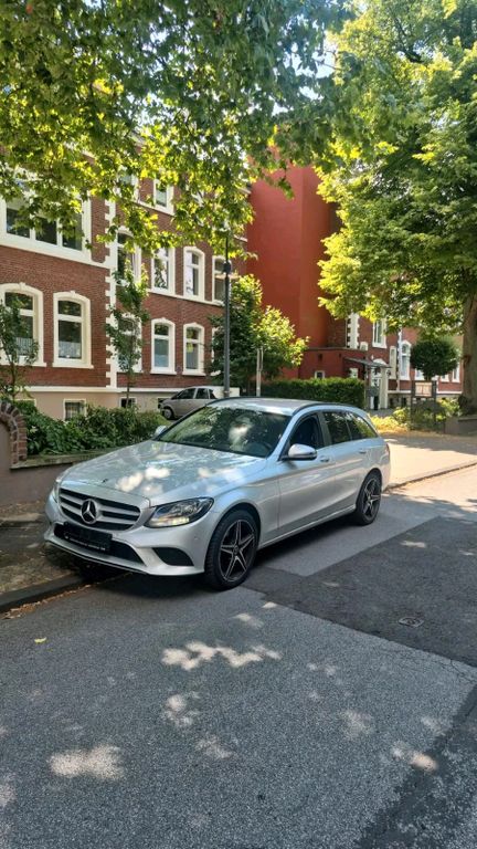Image of Mercedes-Benz C 220