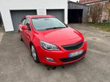 Opel Astra J Sportstourer OPC Line - Opel Astra: J Opc Line