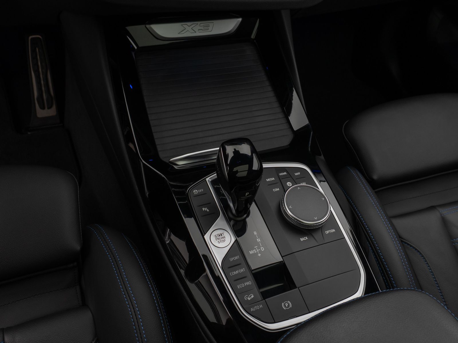 Fahrzeugabbildung BMW X3 xD30d M Sport Kamera Panorama DAB AHK 21Zoll
