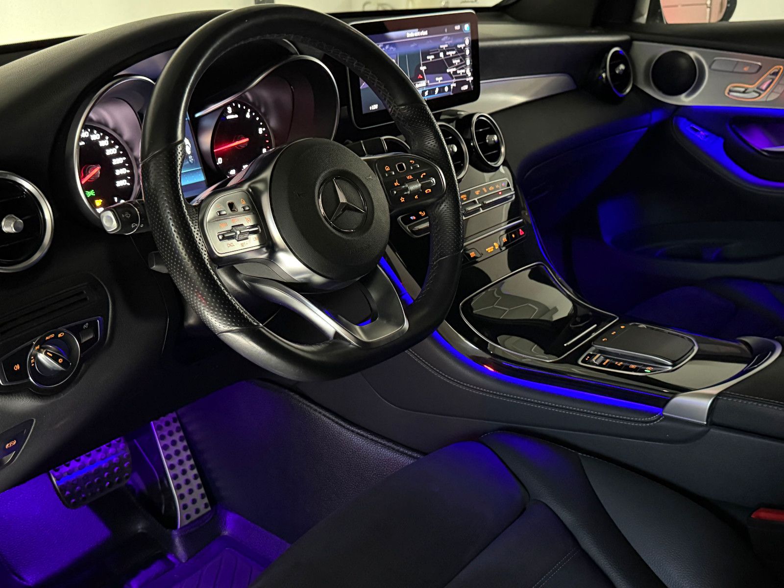 Fahrzeugabbildung Mercedes-Benz GLC 400 d 4Matic AMG-LINE/AMBIENTE+/360*/MEMORY