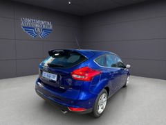 FORD Focus Lim. Titanium KLIMA,NAVI,PDC,TEMPOMAT,ESP