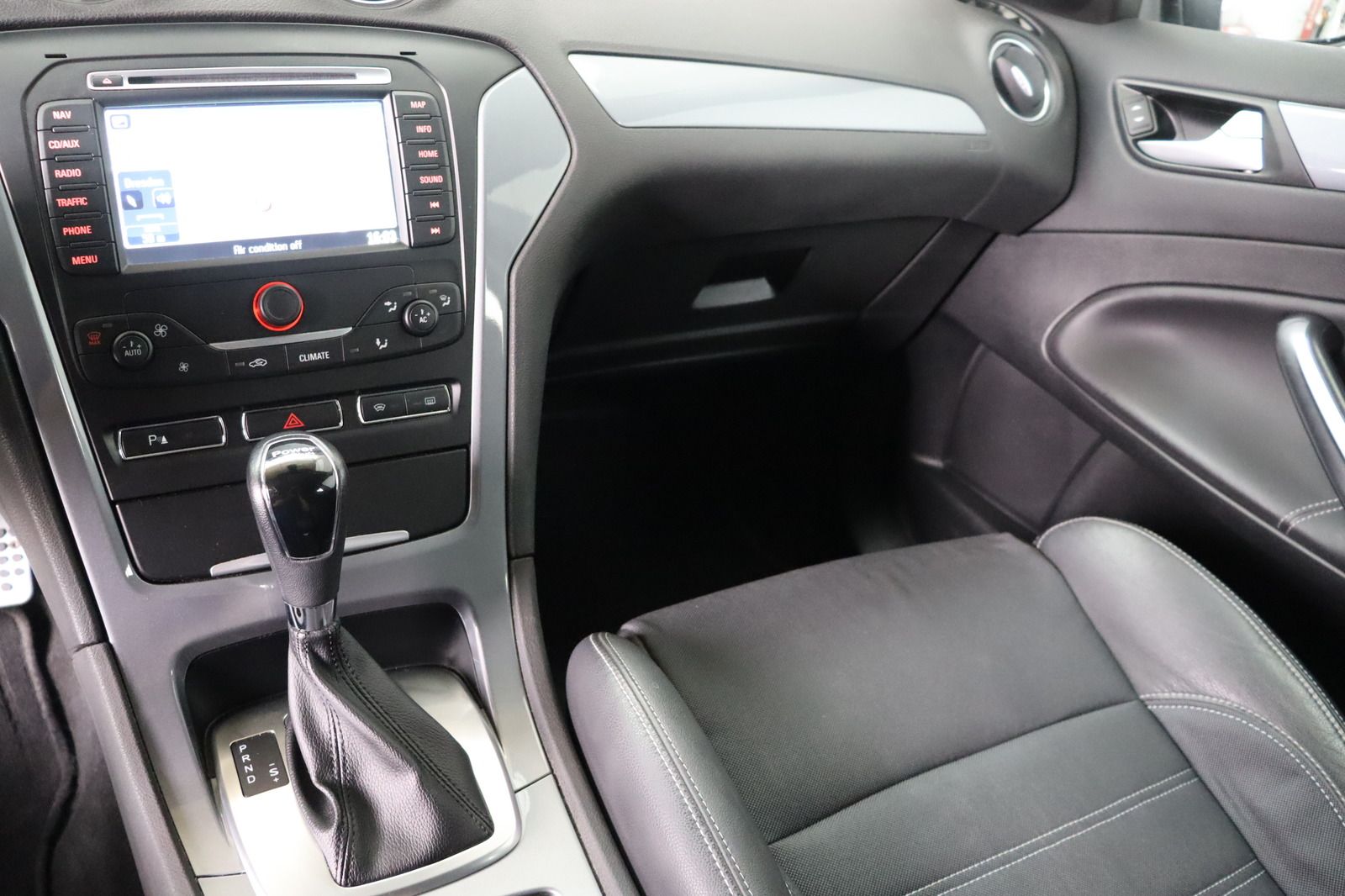 Fahrzeugabbildung Ford Mondeo 2.0TDCi Turnier * Navi * Memory * Sitzhz.