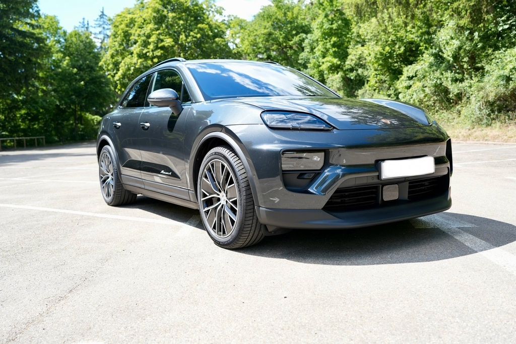 Porsche Macan 4 elektric - Neufahrzeug