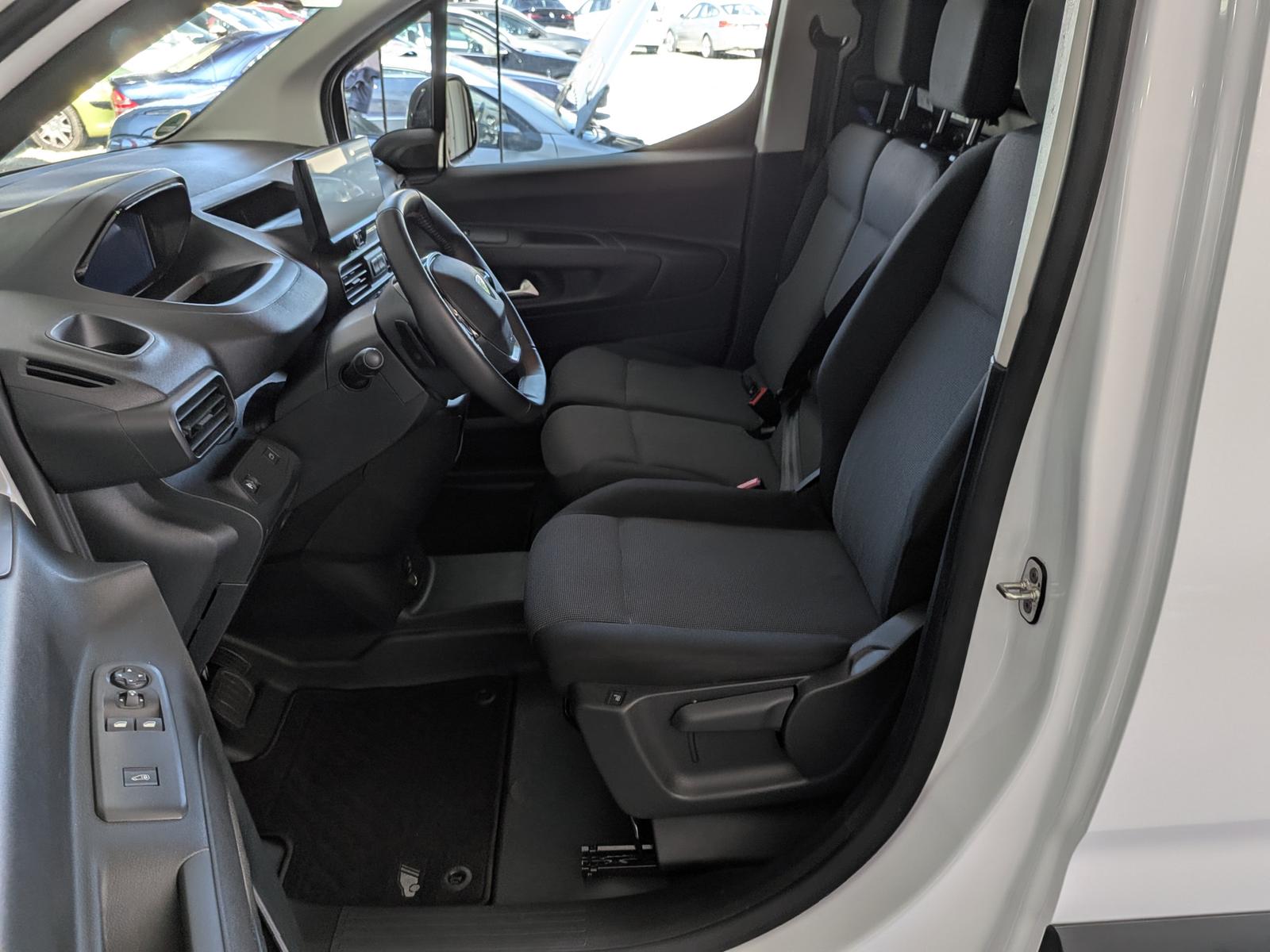 Peugeot Partner L1H1/M+NAVI+360°KAMERA+TOT WINKEL+AUTOMA