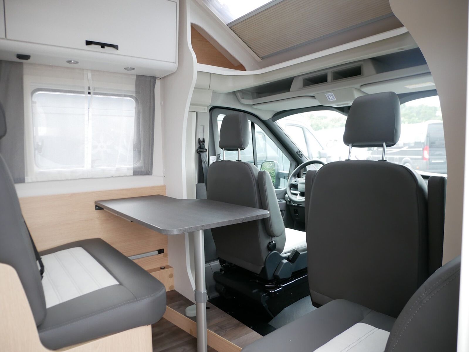 Fahrzeugabbildung Sunlight Adventure T Ford 680 9.412 Sondernachlass