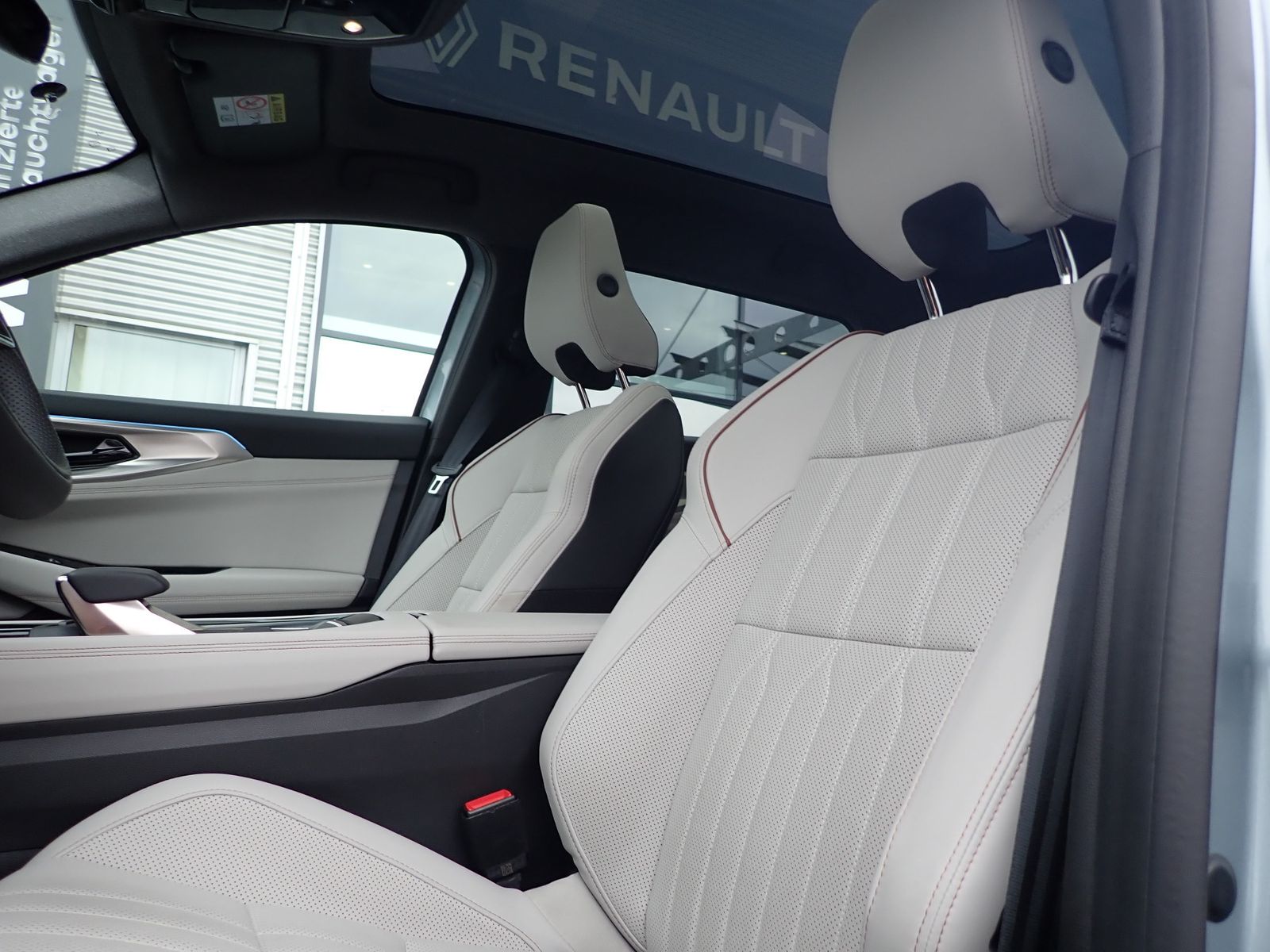 Fahrzeugabbildung Renault Espace 6 Iconic Full Hybrid E-Tech 200 5-Sitzer