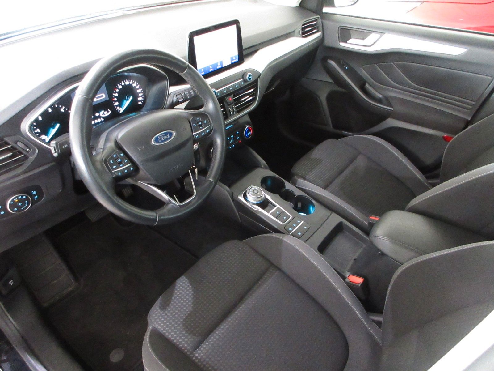 Fahrzeugabbildung Ford Focus Turnier 1.5D Cool & Conn LED/SHZ/LHZ