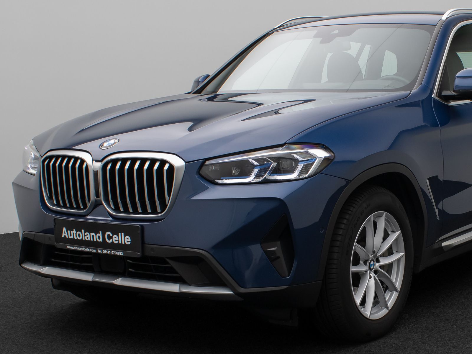 Fahrzeugabbildung BMW X3 xD30d Sport Kamera Laser HUD H/K Komfort AHK