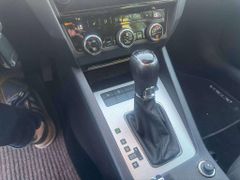 Fahrzeugabbildung Skoda Octavia Ambition DSG PDC DAB SCHECKHEFTGEPFLEGT