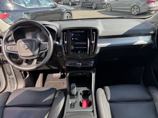 Fahrzeugabbildung Volvo XC40 Momentum Pro AWD AHK LED NAVI