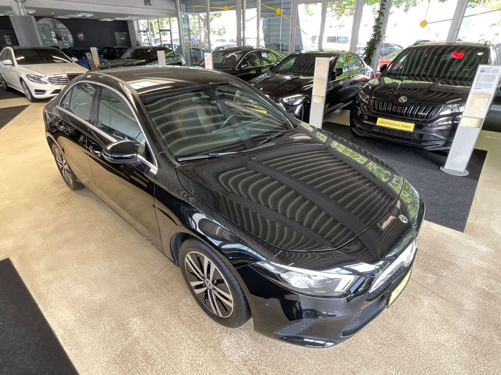 Fahrzeugabbildung Mercedes-Benz A 200 Lim. *AMBIENTE*LEDER-BRAUN* Exclusive *