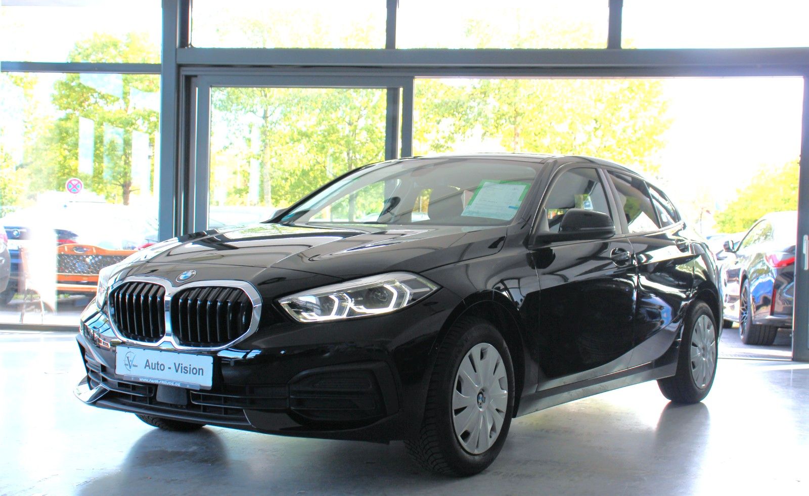 BMW 118 118i Advantage (F40) *LED*SHZ*Tempomat*DAB-Tuner