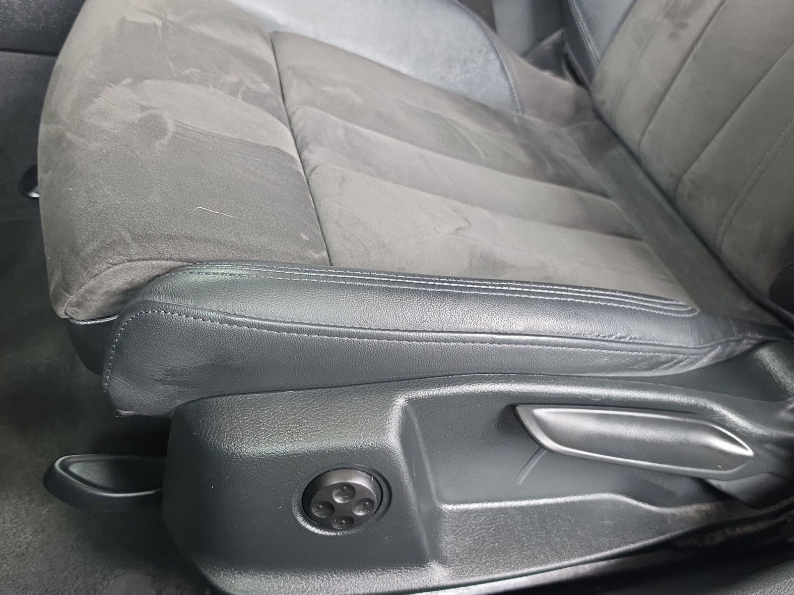 Fahrzeugabbildung Audi A5 Sportback basis NAVI PDC