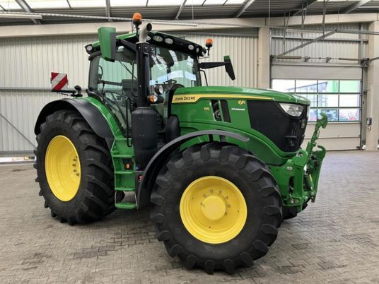 John Deere 6R 195