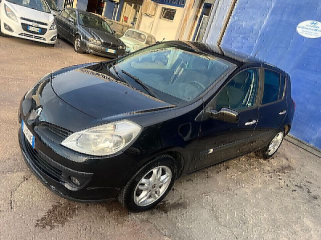 Renault Clio 1.2 16V 5 porte Le Iene