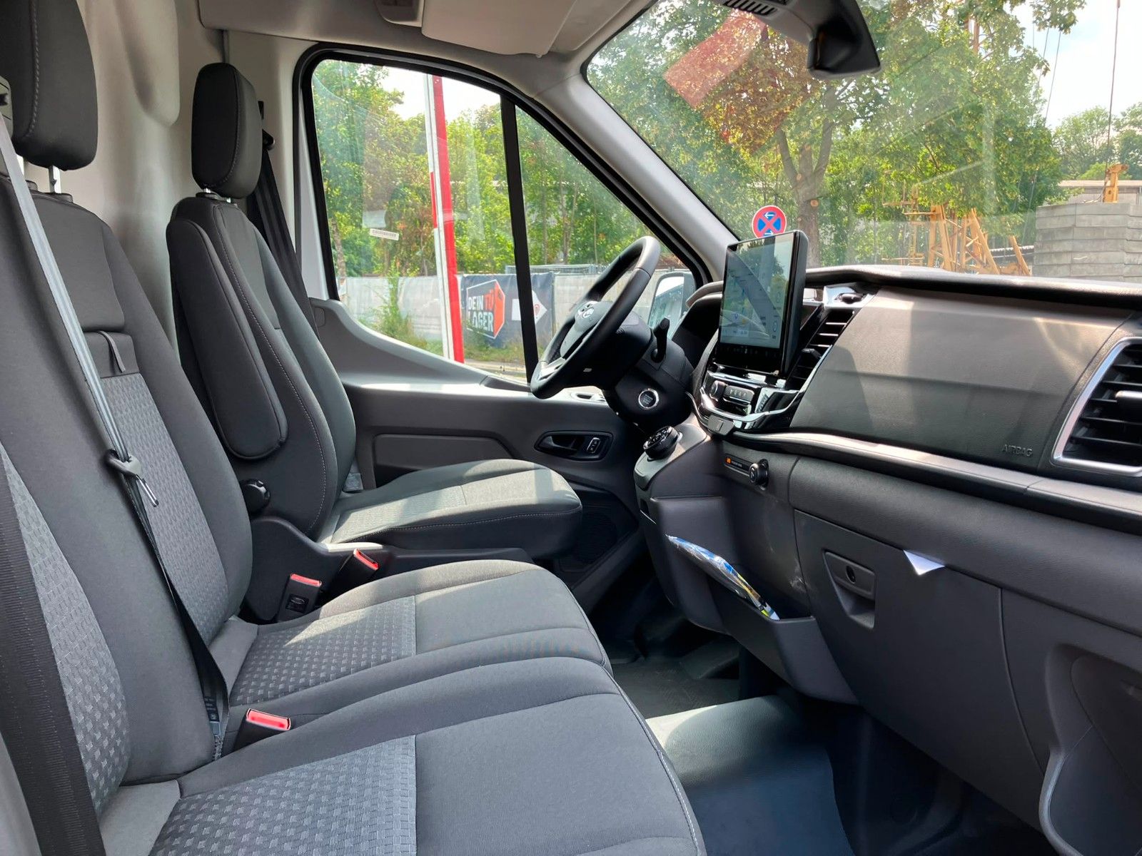 Fahrzeugabbildung Ford E-Transit Kasten E 350 L3H3 SDH*NAVI*PDC*68KWh