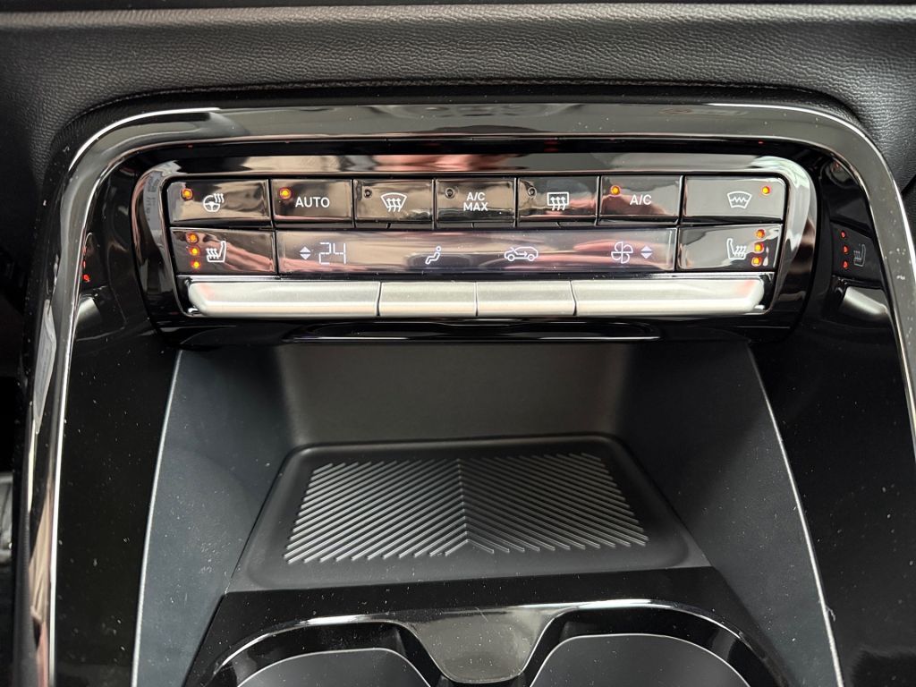 Fahrzeugabbildung Citroën C3 Hybrid 110 PLUS - Winter Paket