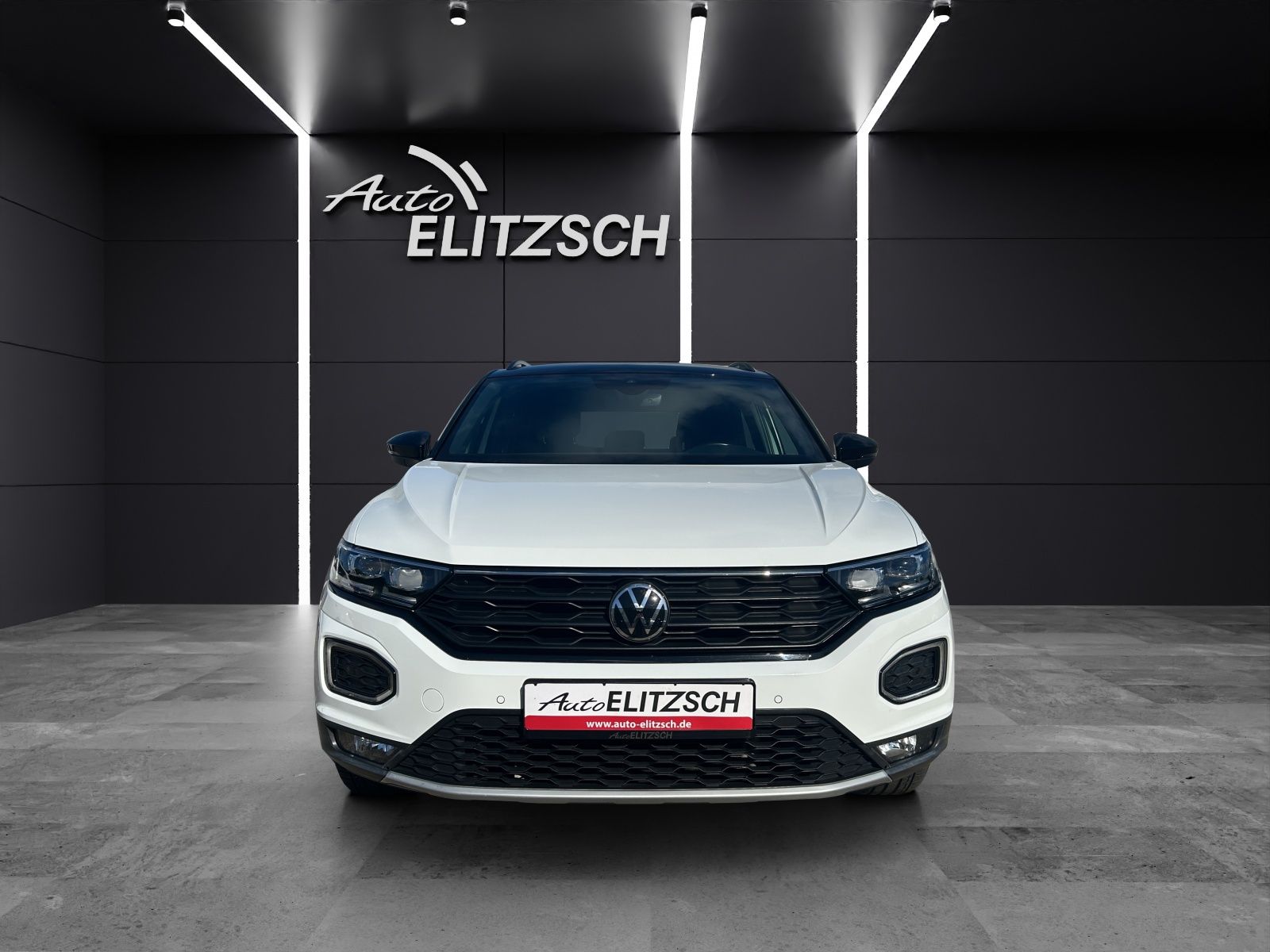 Fahrzeugabbildung Volkswagen T-Roc TSI Sport LED AHK Navi AID ACC RFK SH 18"